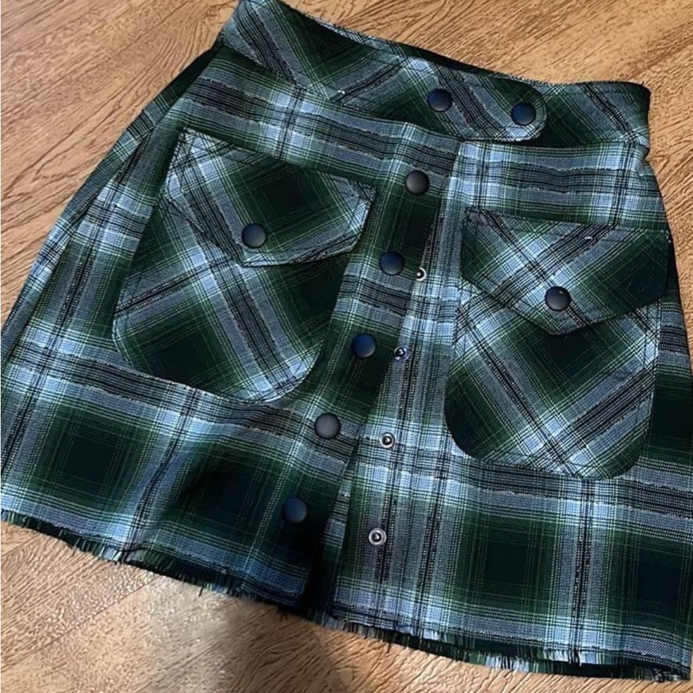 Urban Outfitters Plaid skirt XS